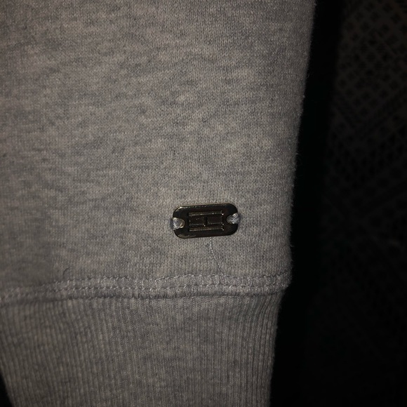 Tommy Hilfiger Crewneck - Picture 2 of 3